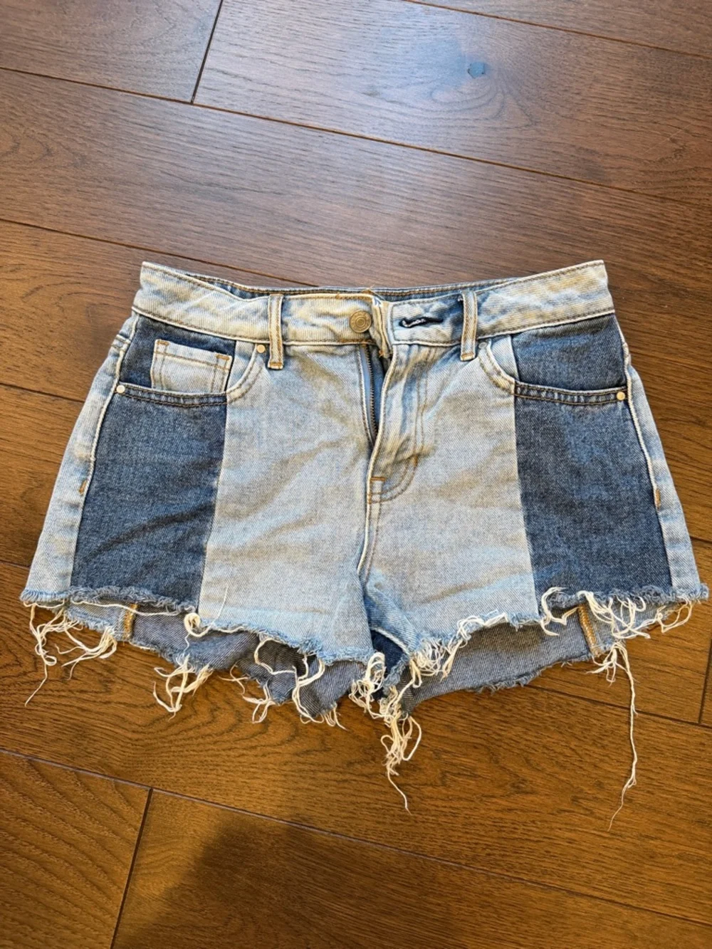 Pacsun High-Rise Denim Cutoff Shorts Size 24 - C41-002